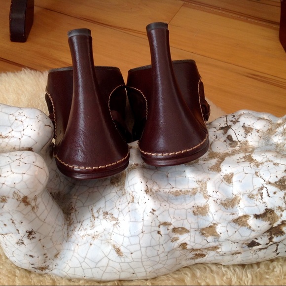 Shoes - Picture 8 of 8